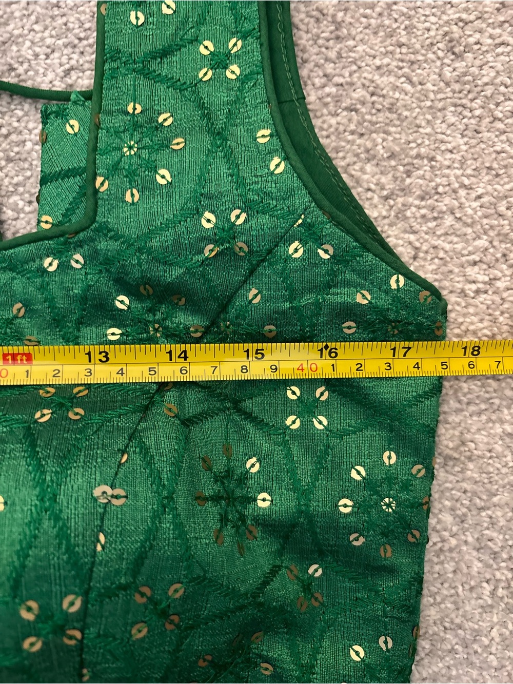 New Green Choli BlouseTop with sequins. Navratri, Garba, Diwali - Picture 4 of 5